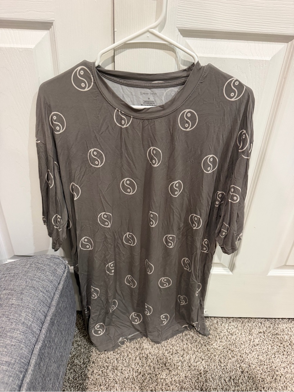 Forever French Women's Gray Yin Yang Print pajamas